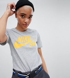 Серая футболка с логотипом Nike SB - Серый
