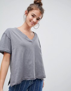 Футболка с V-образным вырезом Pull&Bear - Серый
