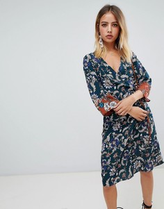 Платье мини с запахом и контрастным принтом Boohoo - Мульти