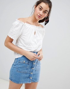 Белый топ с открытыми плечами и вышивкой ришелье Pull&Bear - Белый