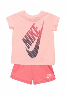Костюм спортивный Nike