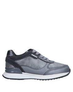 Низкие кеды и кроссовки Geox
