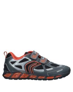 Низкие кеды и кроссовки Geox