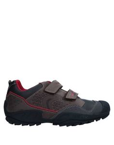 Низкие кеды и кроссовки Geox