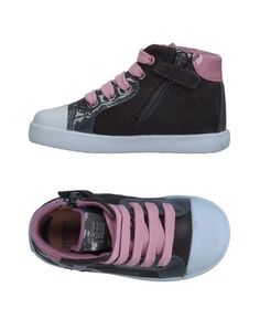 Низкие кеды и кроссовки Geox