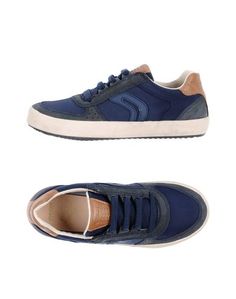 Низкие кеды и кроссовки Geox