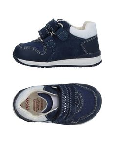 Низкие кеды и кроссовки Geox