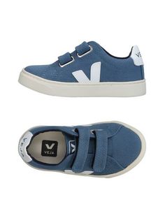 Низкие кеды и кроссовки Veja