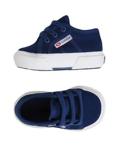 Низкие кеды и кроссовки Superga