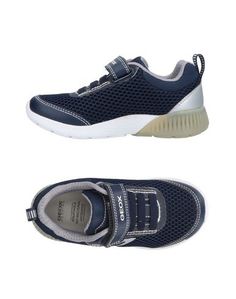 Низкие кеды и кроссовки Geox