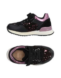 Низкие кеды и кроссовки Geox