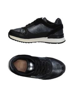Низкие кеды и кроссовки Geox
