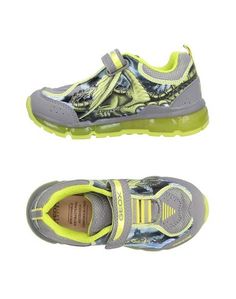 Низкие кеды и кроссовки Geox