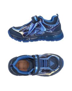 Низкие кеды и кроссовки Geox