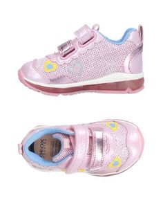 Низкие кеды и кроссовки Geox