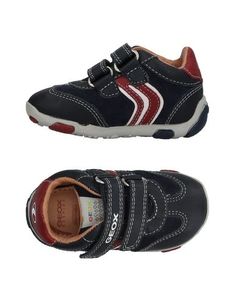 Низкие кеды и кроссовки Geox