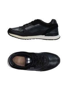 Низкие кеды и кроссовки Geox