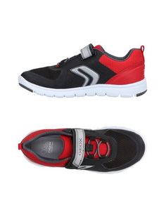 Низкие кеды и кроссовки Geox