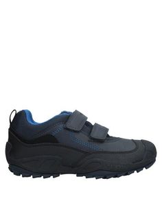 Низкие кеды и кроссовки Geox