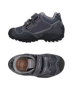 Низкие кеды и кроссовки Geox