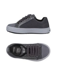 Низкие кеды и кроссовки Geox