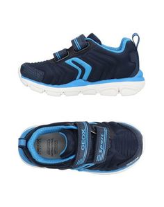 Низкие кеды и кроссовки Geox