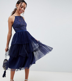Платье для выпускного на бретельках с ярусной юбкой ASOS DESIGN Petite - Темно-синий