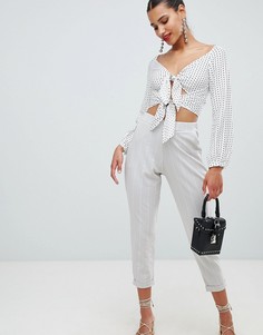 Укороченные брюки в тонкую полоску PrettyLittleThing - Серый