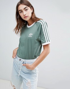 Футболка цвета хаки с 3 полосками Adidas Originals - Зеленый