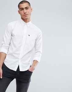 Белая приталенная рубашка из поплина с логотипом Abercrombie & Fitch Core - Белый