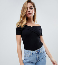 Черный приталенный топ с открытыми плечами ASOS DESIGN Petite - Черный
