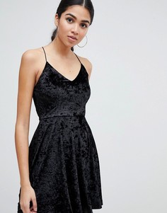 Бархатное короткое приталенное платье AX Paris - Черный