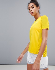 Желтая футболка Nike Running Miler - Желтый