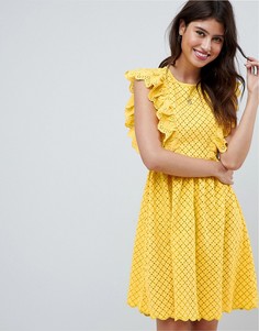 Ажурный сарафан с оборками на рукавах ASOS DESIGN - Желтый