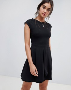 Короткое приталенное платье с запахом ASOS DESIGN - Черный