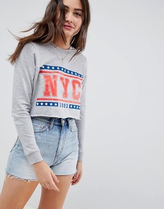 Короткий свитшот с необработанным краем и принтом NYC ASOS DESIGN - Серый