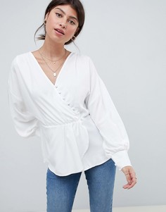 Блузка с асимметричной застежкой на пуговицы и рукавами летучая мышь ASOS DESIGN - Белый