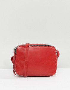 Кожаная сумка для фотоаппарата через плечо ASOS DESIGN - Красный