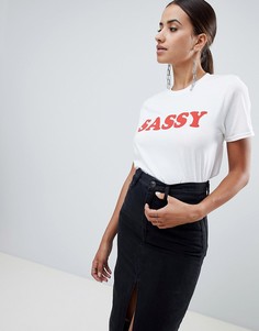 Футболка с надписью Sassy Missguided - Белый