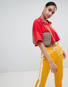 Футболка-поло красного цвета укороченного кроя PrettyLittleThing - Красный