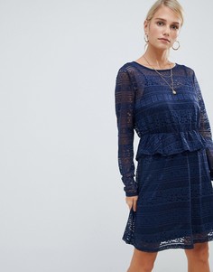 Кружевное короткое приталенное платье Vila - Темно-синий