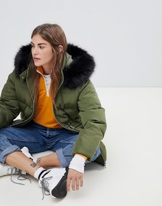 Дутая куртка с искусственным мехом на капюшоне ASOS DESIGN - Зеленый