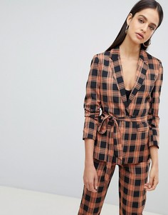 Комбинируемый блейзер в клетку с завязкой на талии Fashion Union - Розовый