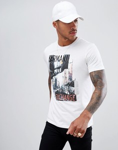 Белая узкая футболка с городским пейзажем Armani Exchange - Белый