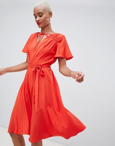 Красное платье миди с поясом River Island - Красный