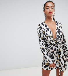 Платье мини с леопардовым принтом и перекрученной отделкой Missguided Petite - Белый