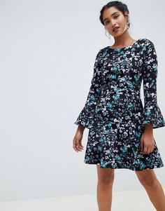 Короткое приталенное платье с принтом Closet London - Мульти