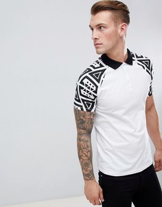 Футболка-поло с ацтекским принтом на рукавах ASOS DESIGN - Белый