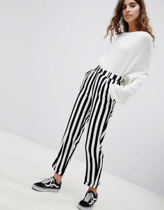 Черно-белые зауженные брюки в полоску Pull&Bear - Мульти
