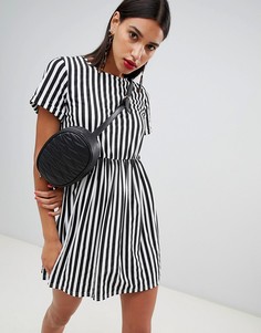 Свободное платье в полоску с присборенной талией Boohoo - Мульти